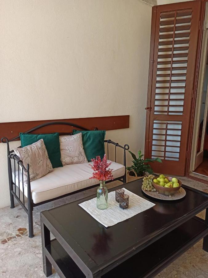 Guest House Mijo Sokol Brela Exterior foto