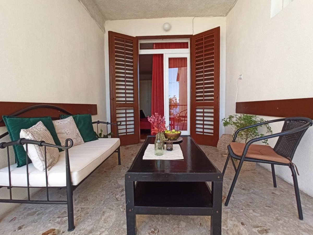 Guest House Mijo Sokol Brela Exterior foto
