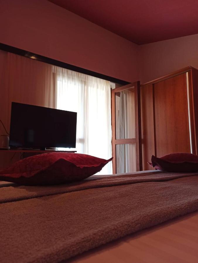 Guest House Mijo Sokol Brela Exterior foto