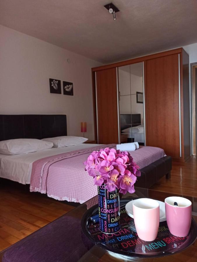 Guest House Mijo Sokol Brela Exterior foto