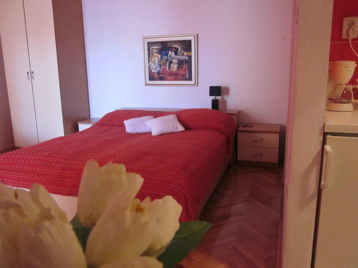 Guest House Mijo Sokol Brela Exterior foto